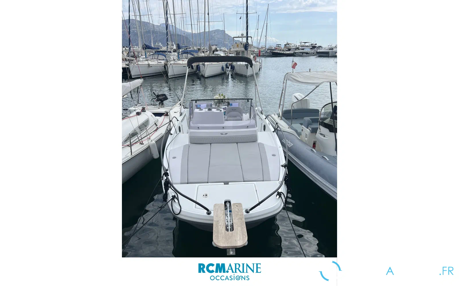 slider 1 Beneteau Flyer 7 SUNdeck