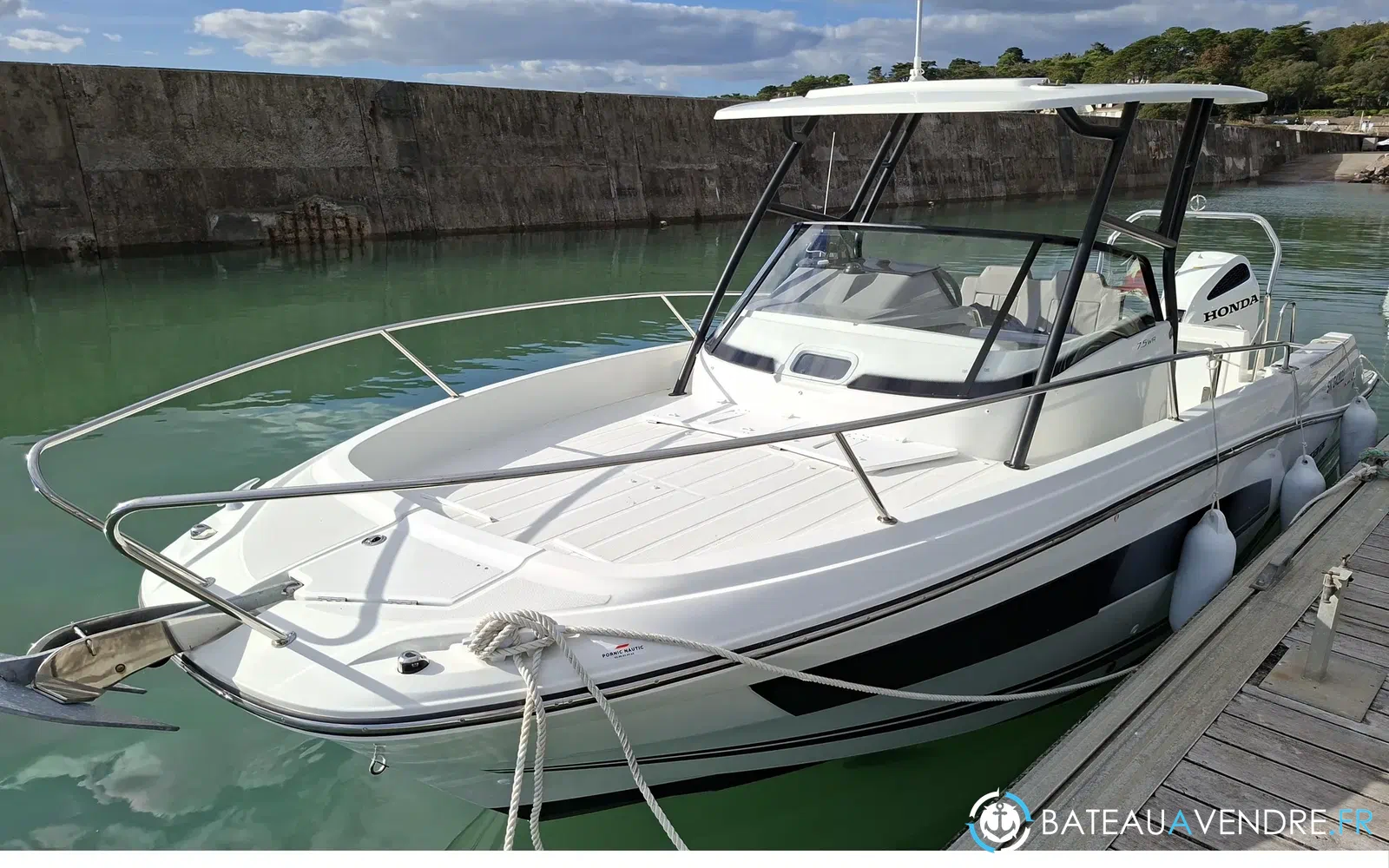 slider 1 Jeanneau Cap Camarat 7.5 WA