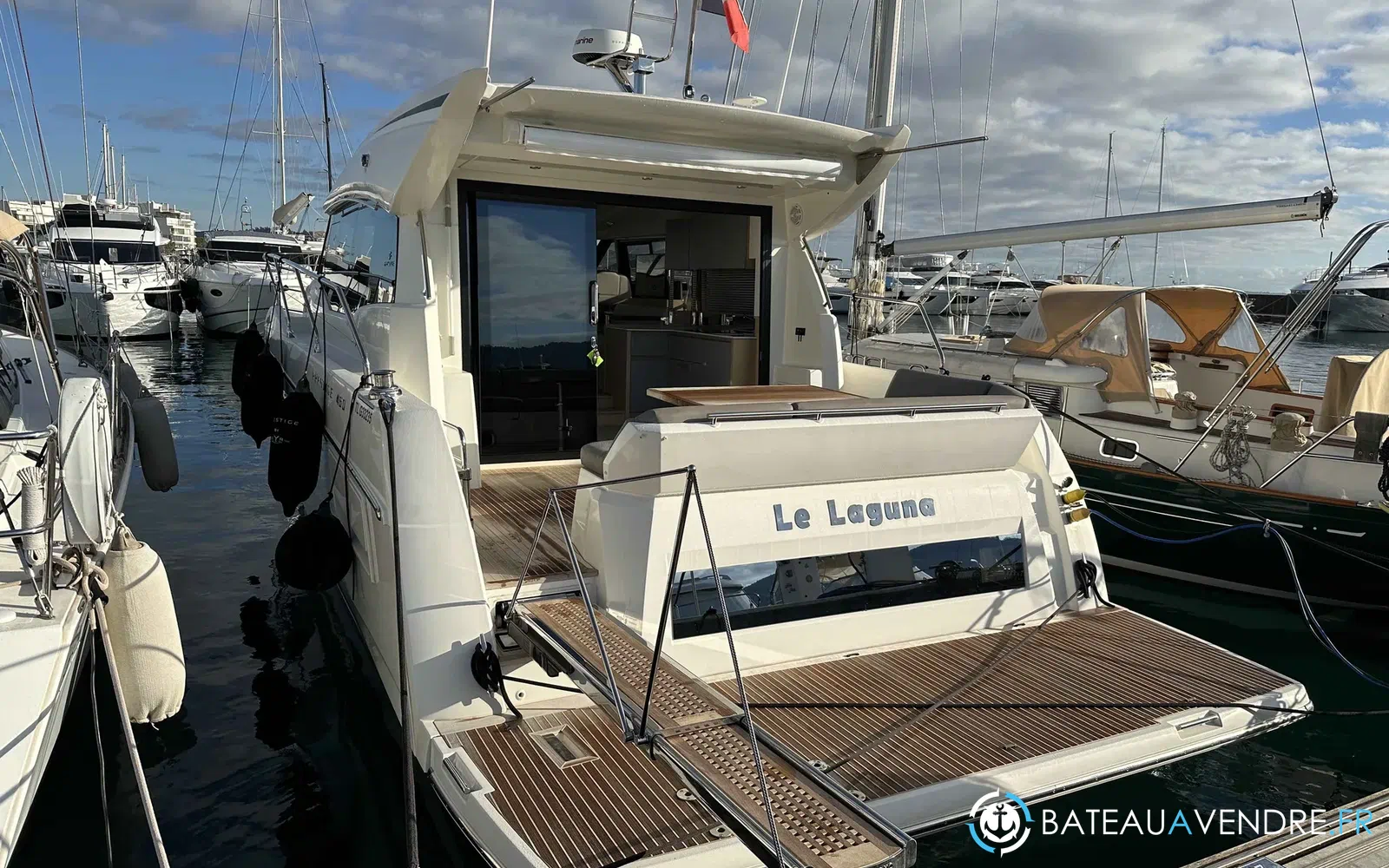 slider 5 Prestige Yachts 460 S