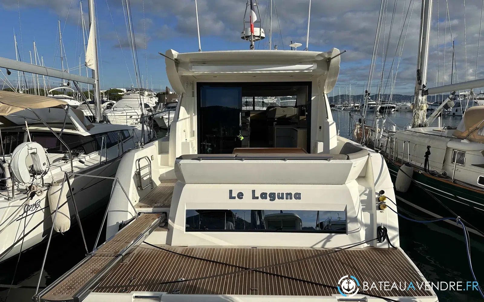 slider 6 Prestige Yachts 460 S