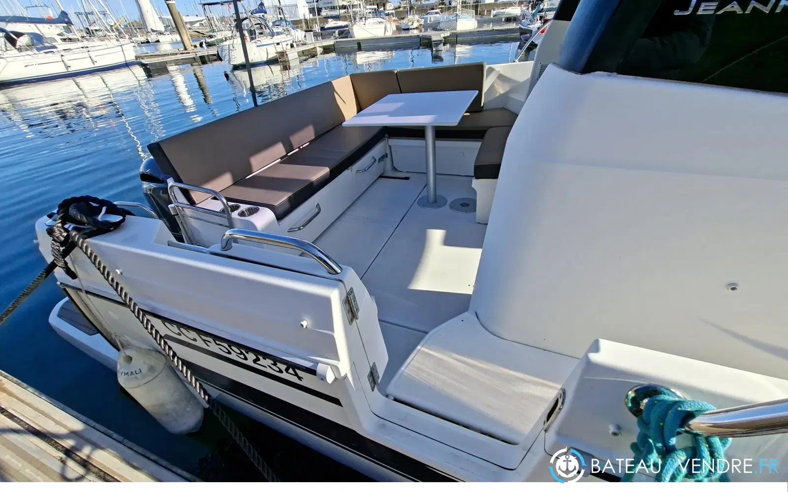 slider 10 Jeanneau Merry Fisher 895