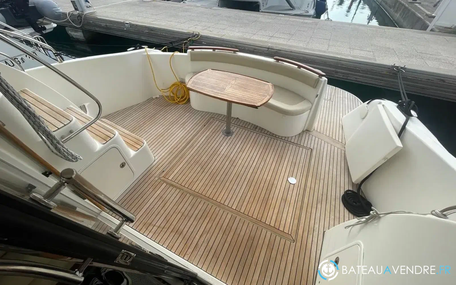 slider 23 Jeanneau Prestige 440