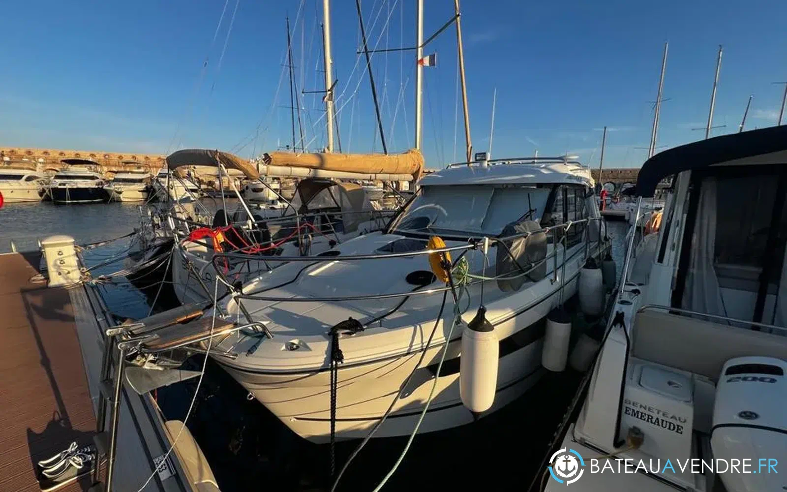 slider 0 Jeanneau Merry Fisher 895