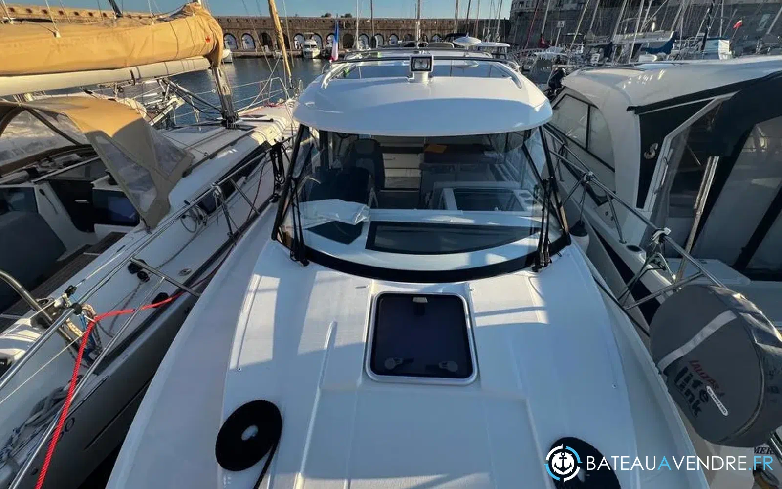 slider 3 Jeanneau Merry Fisher 895