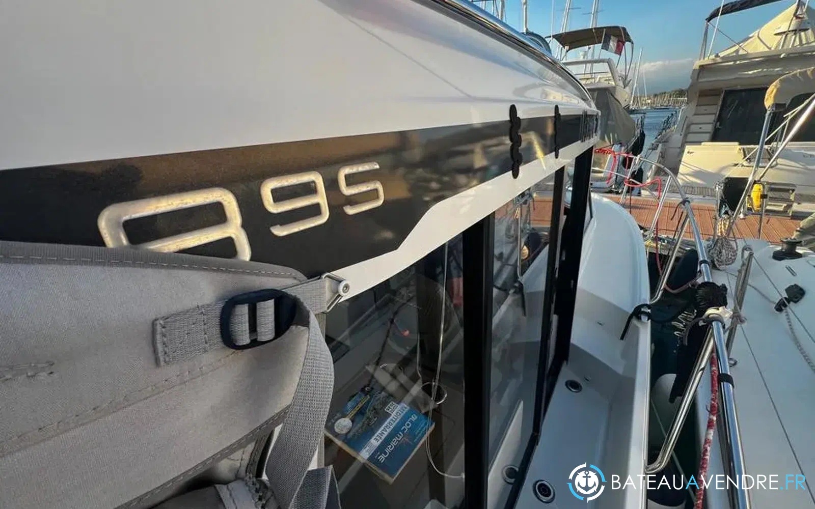slider 5 Jeanneau Merry Fisher 895