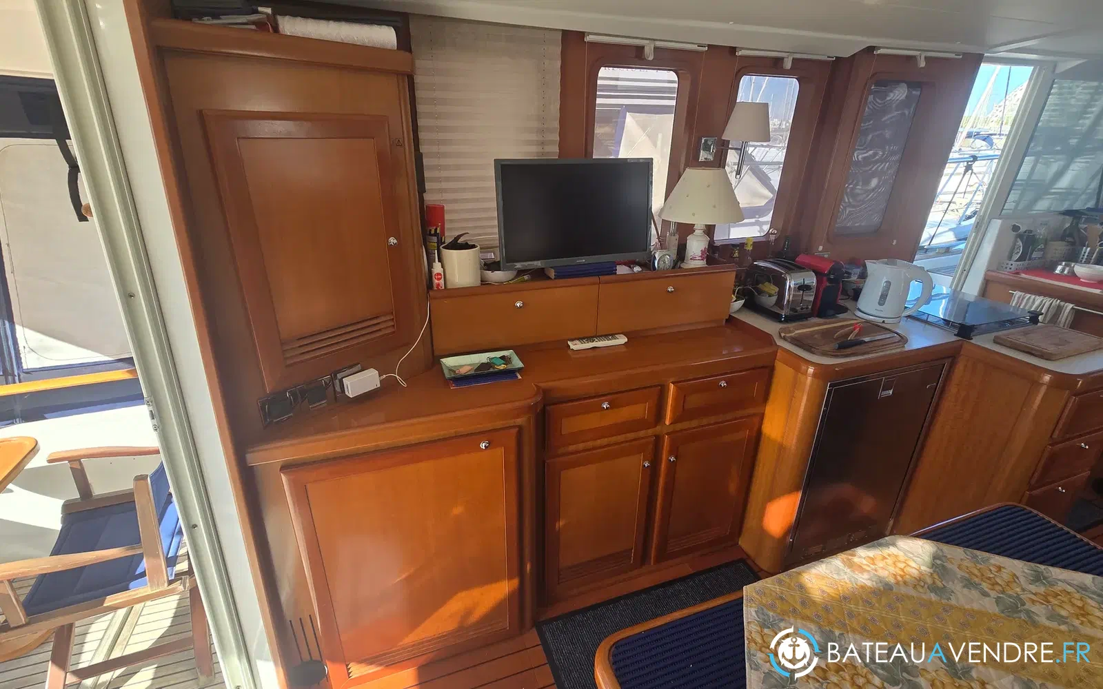 slider 9 Beneteau Swift Trawler 42