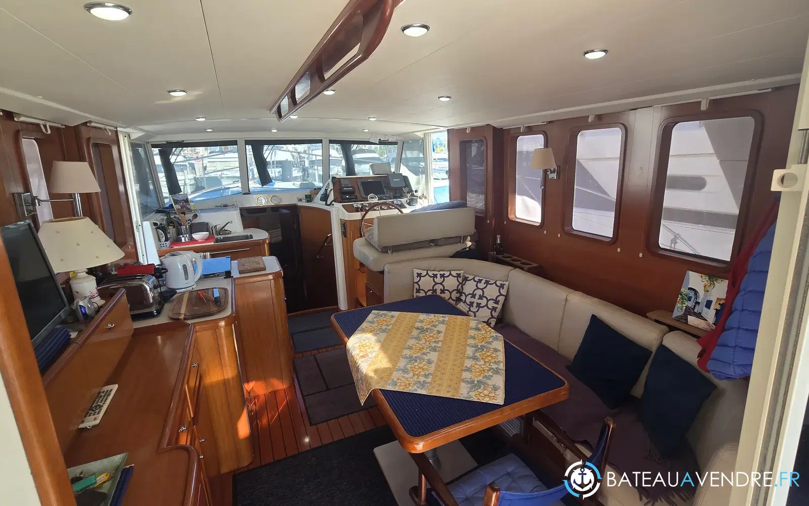 slider 10 Beneteau Swift Trawler 42