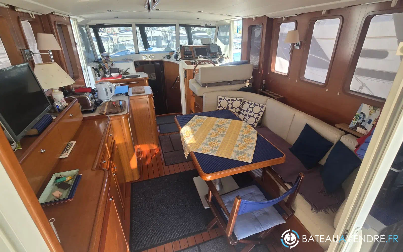 slider 7 Beneteau Swift Trawler 42