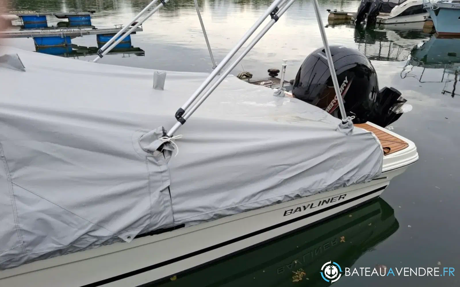 slider 1 Bayliner VR4 OB
