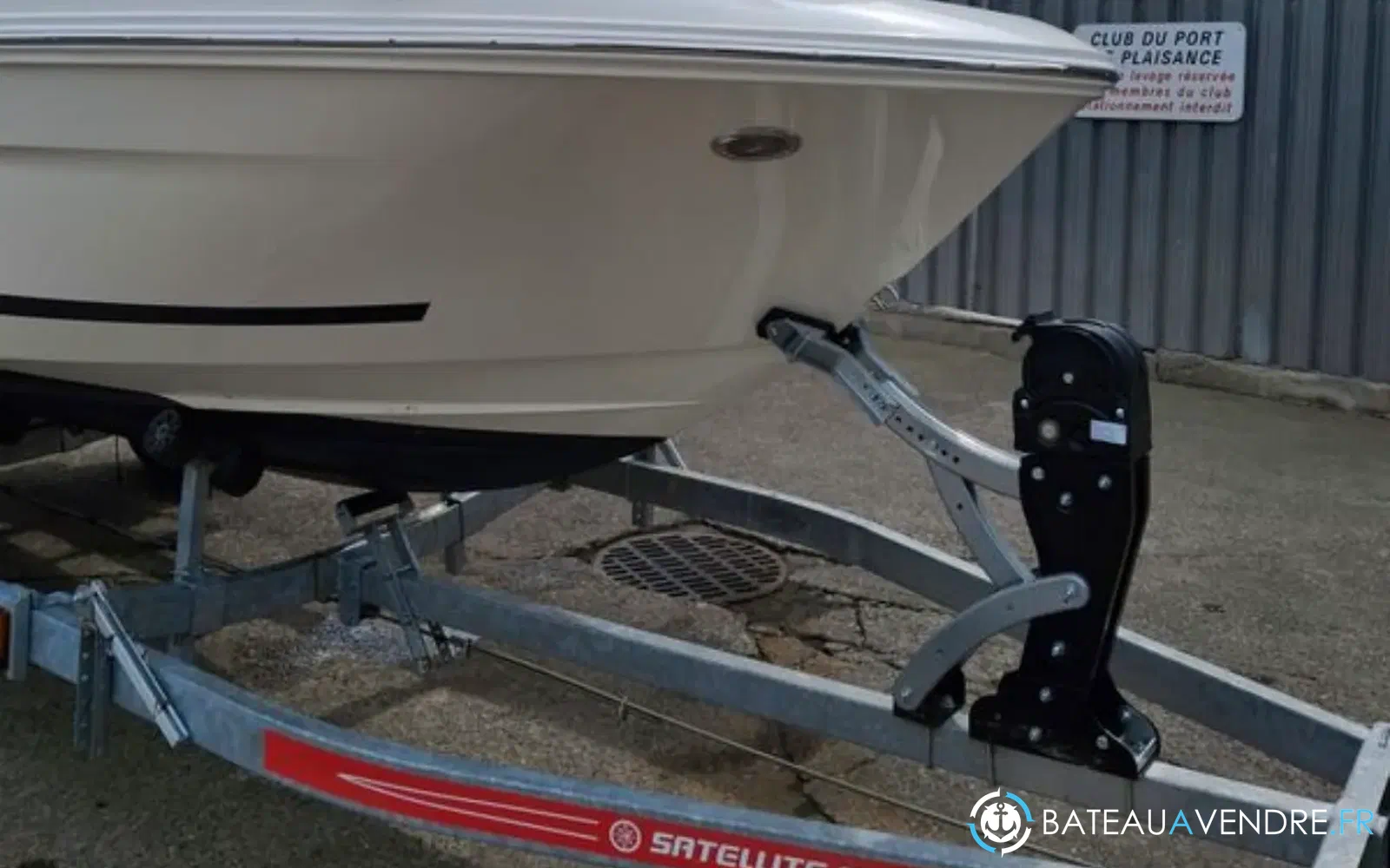 slider 2 Bayliner VR4 OB