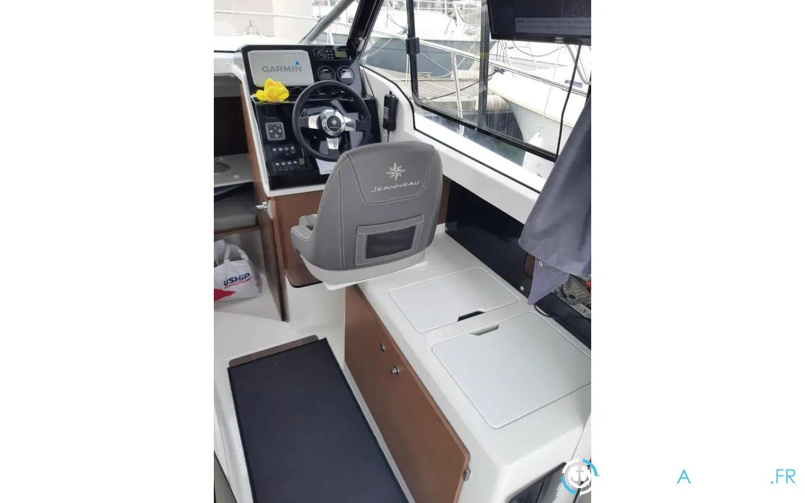 slider 2 Jeanneau Merry Fisher 695