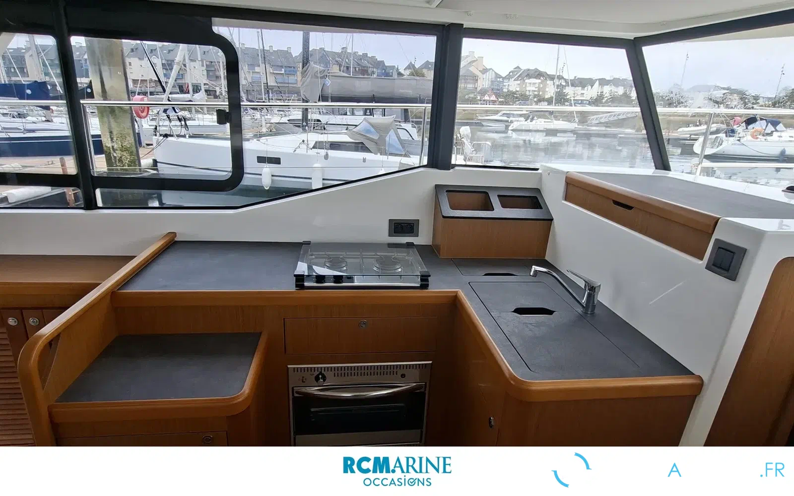 slider 7 Beneteau Swift Trawler 35