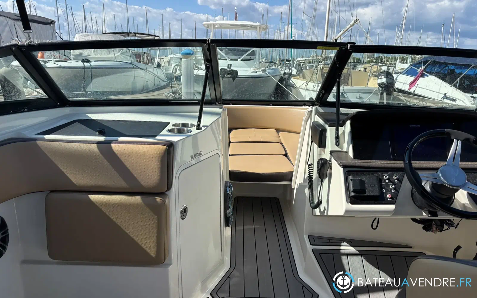 slider 4 Sea Ray 210 SPX OB