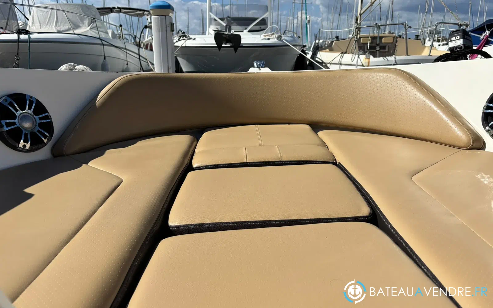 slider 9 Sea Ray 210 SPX OB