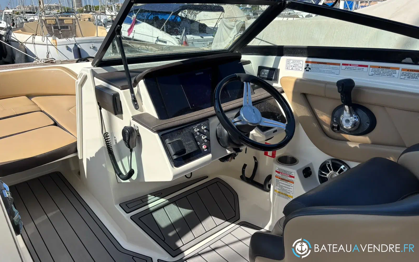 slider 20 Sea Ray 210 SPX OB