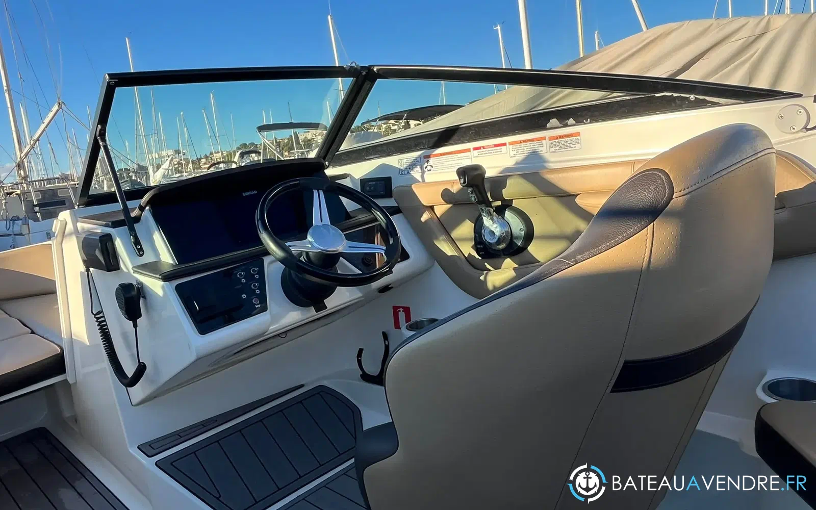 slider 21 Sea Ray 210 SPX OB