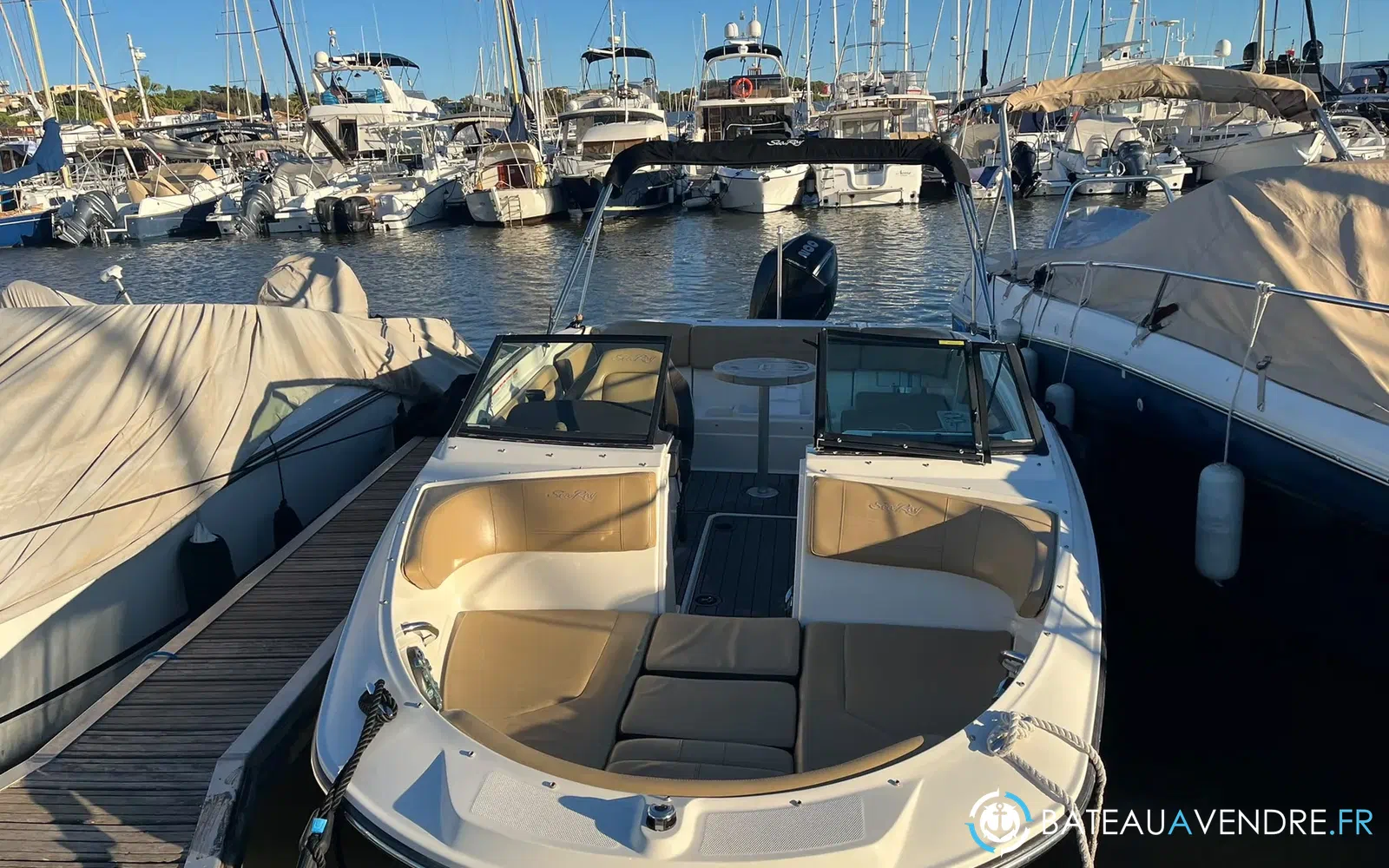 slider 17 Sea Ray 210 SPX OB