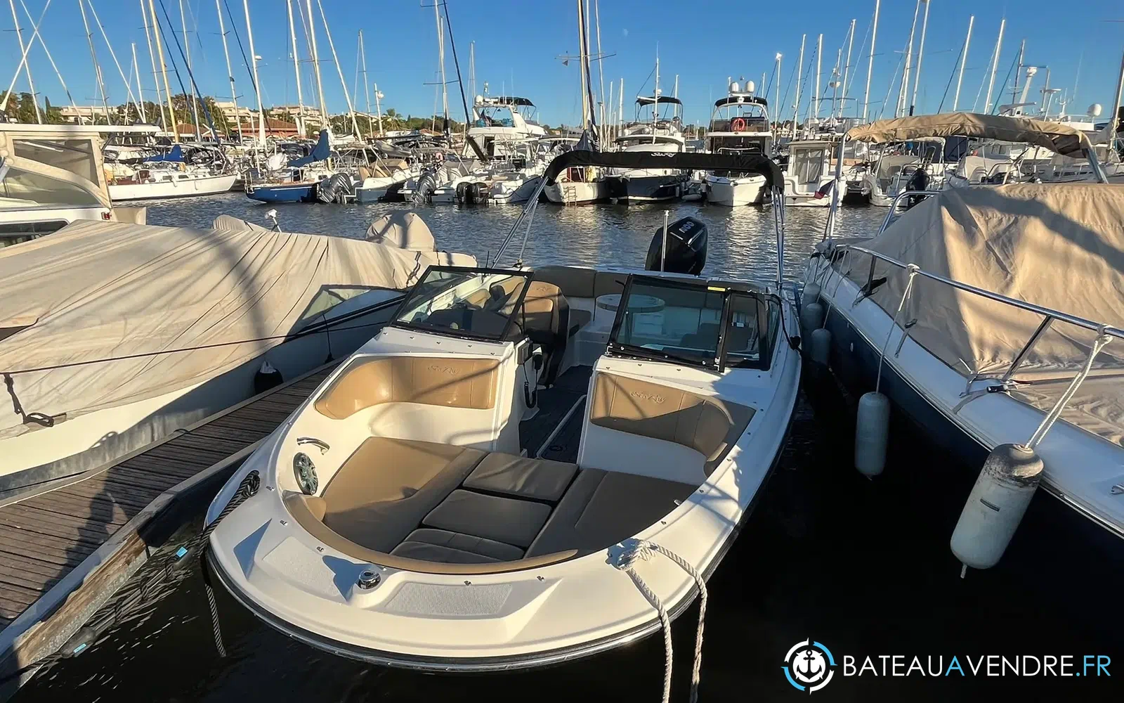 slider 19 Sea Ray 210 SPX OB