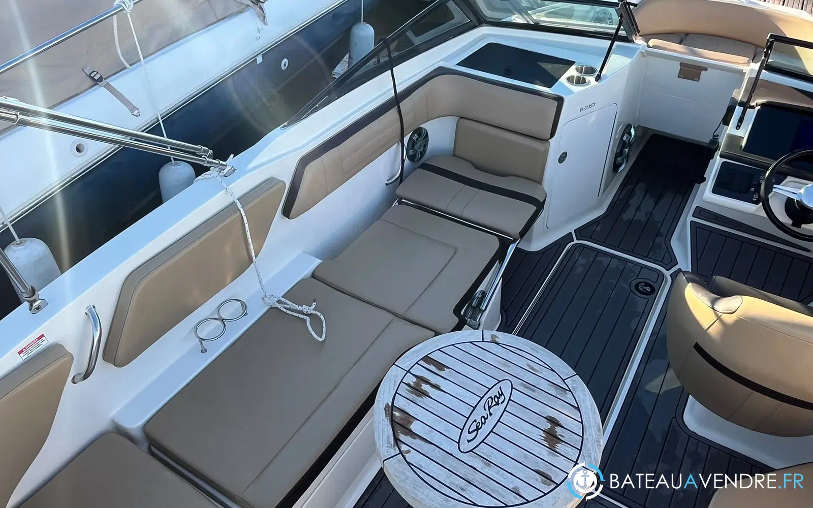 slider 32 Sea Ray 210 SPX OB