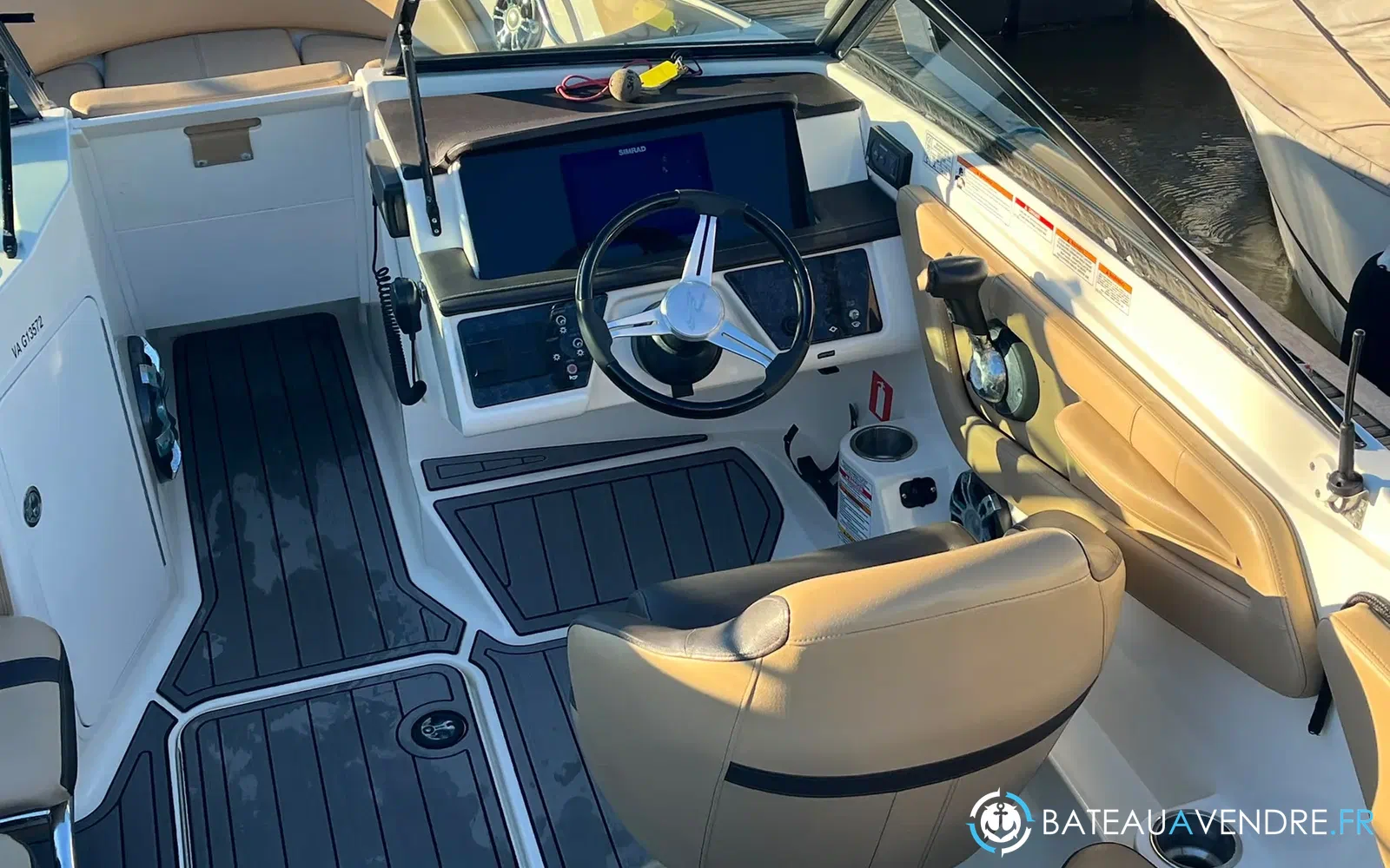 slider 25 Sea Ray 210 SPX OB
