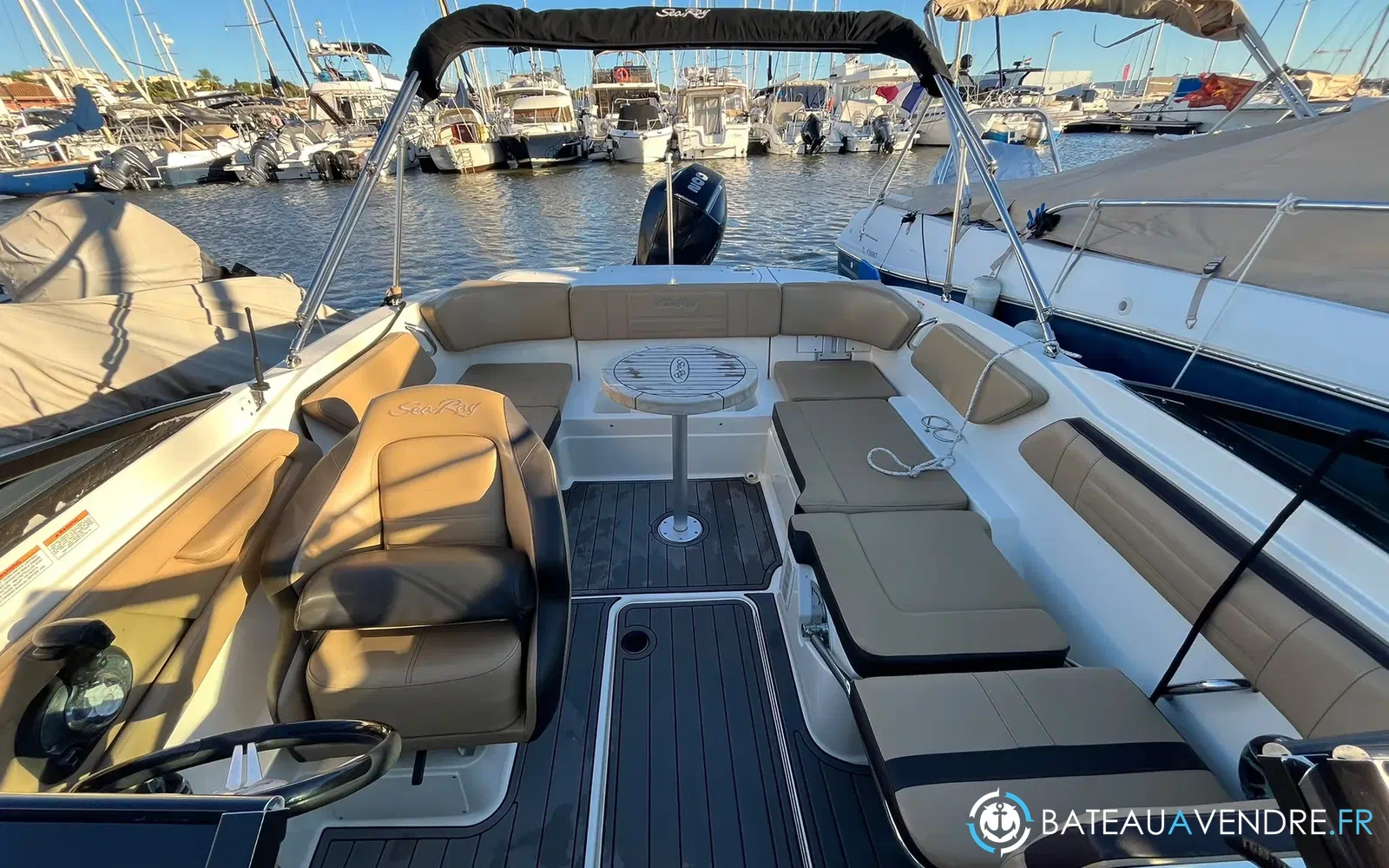 slider 31 Sea Ray 210 SPX OB