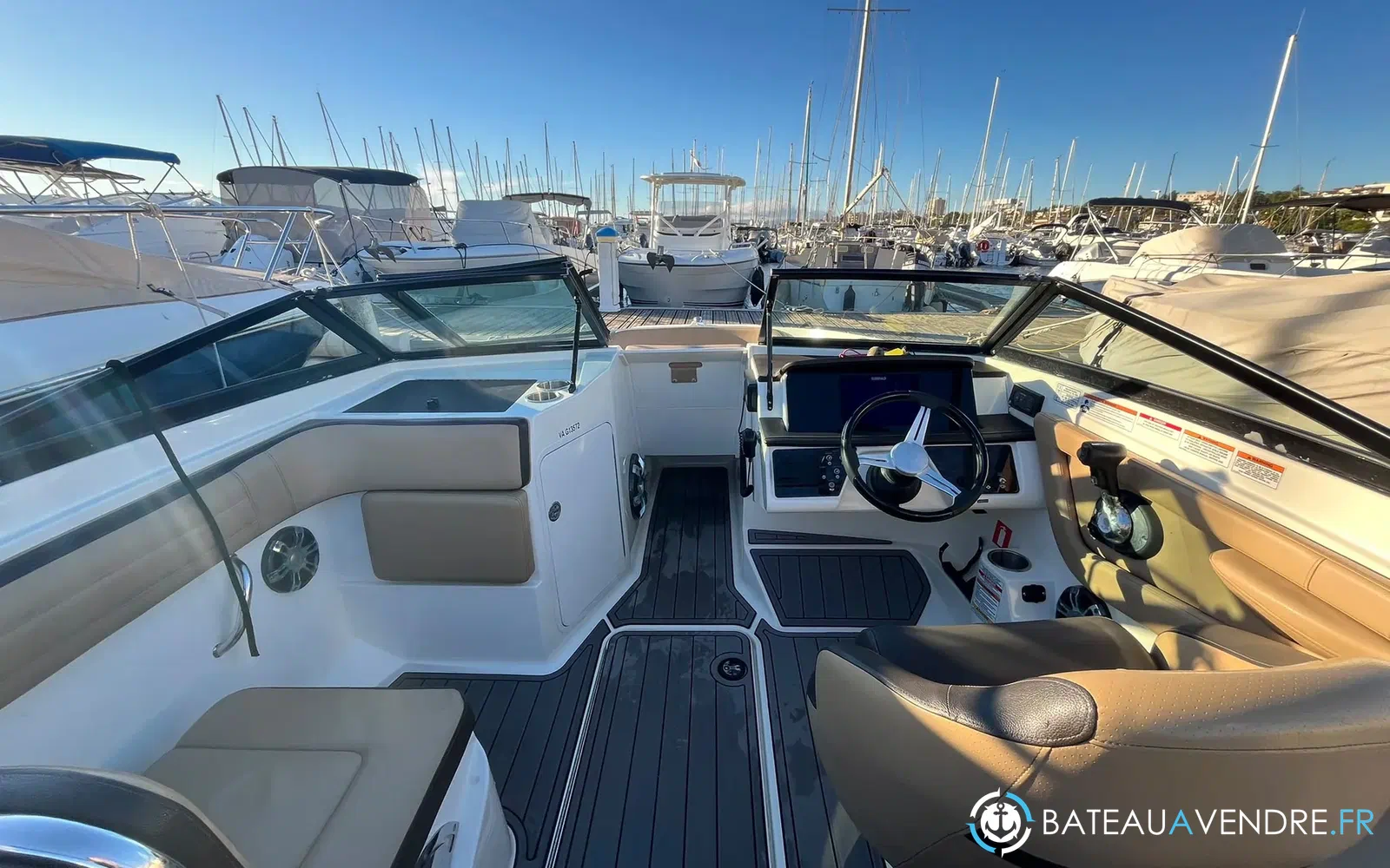 slider 36 Sea Ray 210 SPX OB