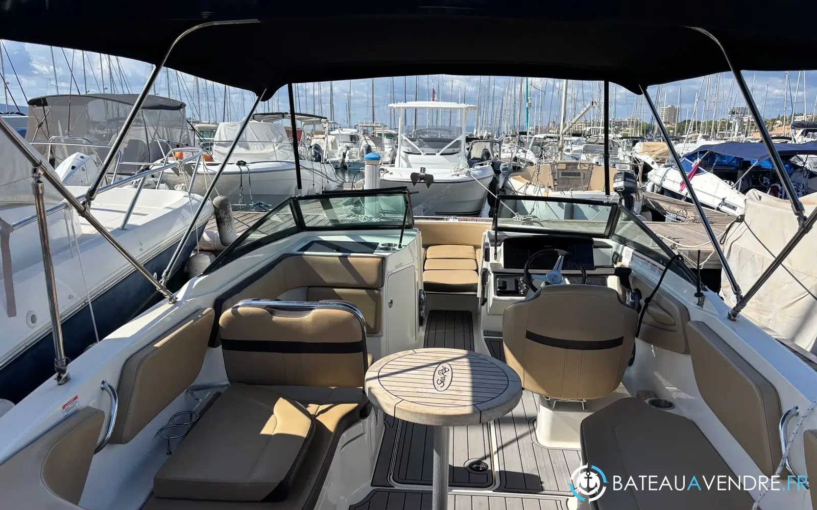 slider 5 Sea Ray 210 SPX OB