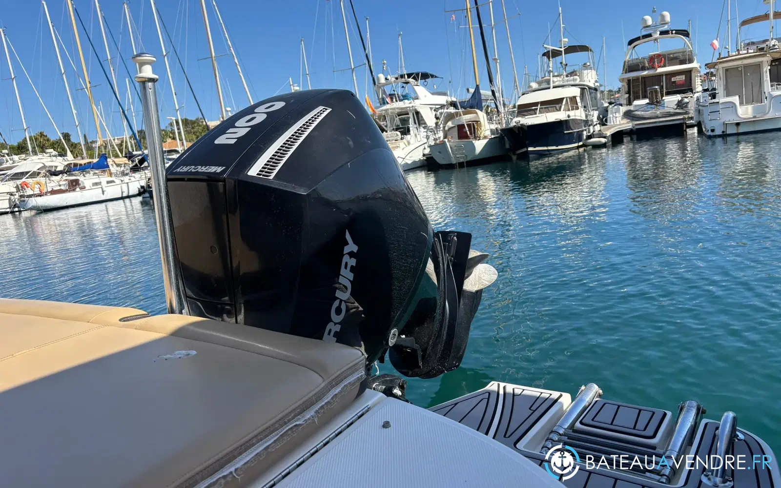 slider 10 Sea Ray 210 SPX OB