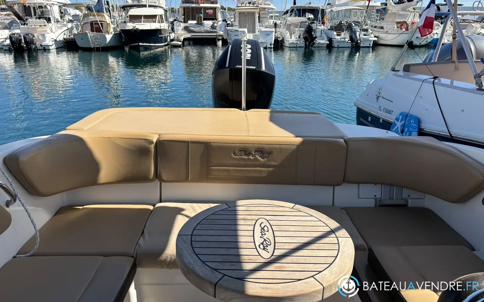 slider 7 Sea Ray 210 SPX OB