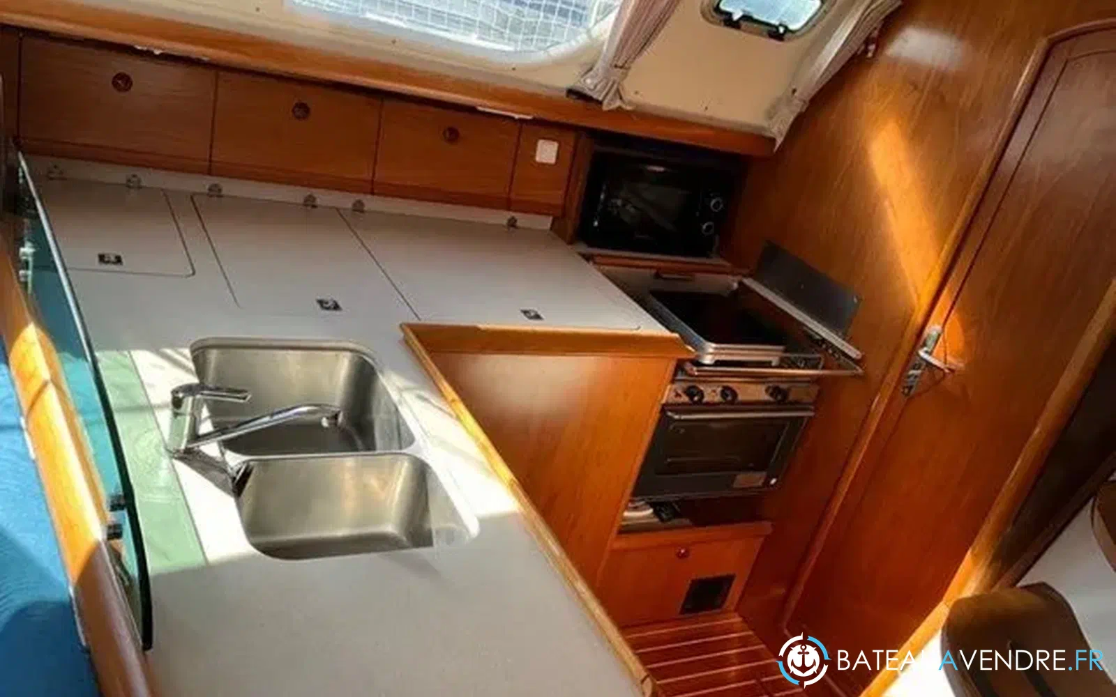 slider 13 Jeanneau Sun Odyssey 43 DS