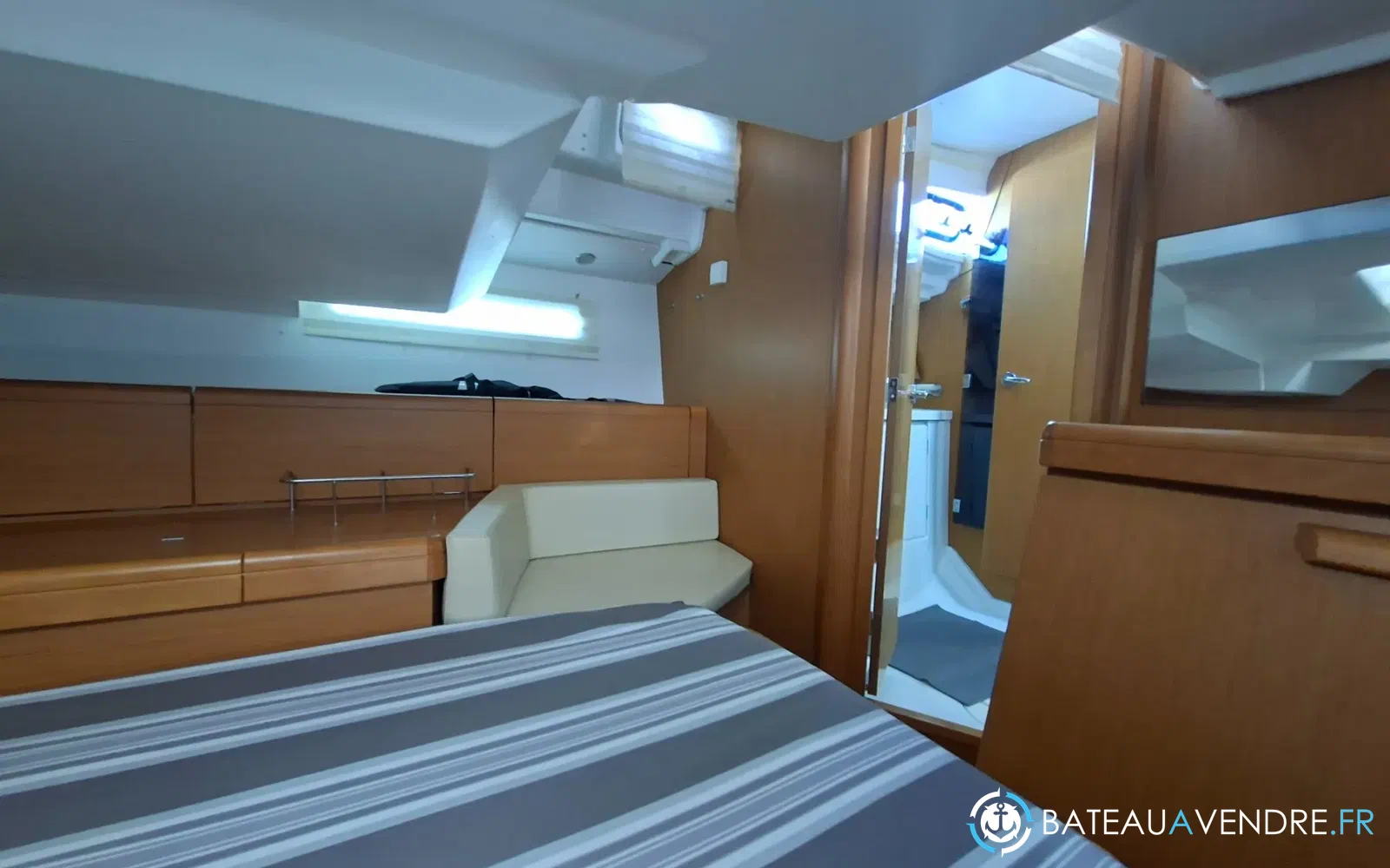 slider 22 Jeanneau Sun Odyssey 42 DS