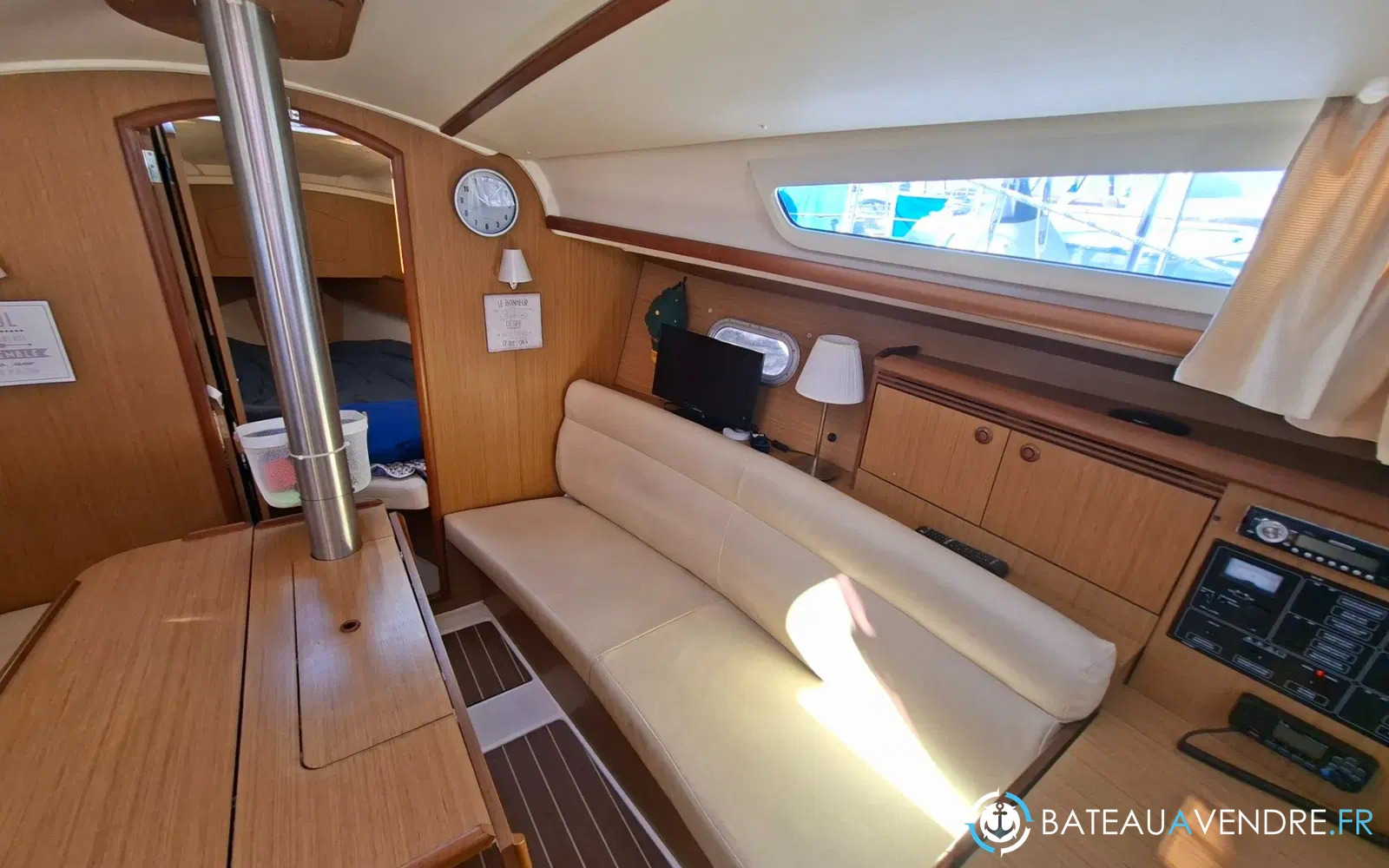 slider 9 Jeanneau Sun Odyssey 32