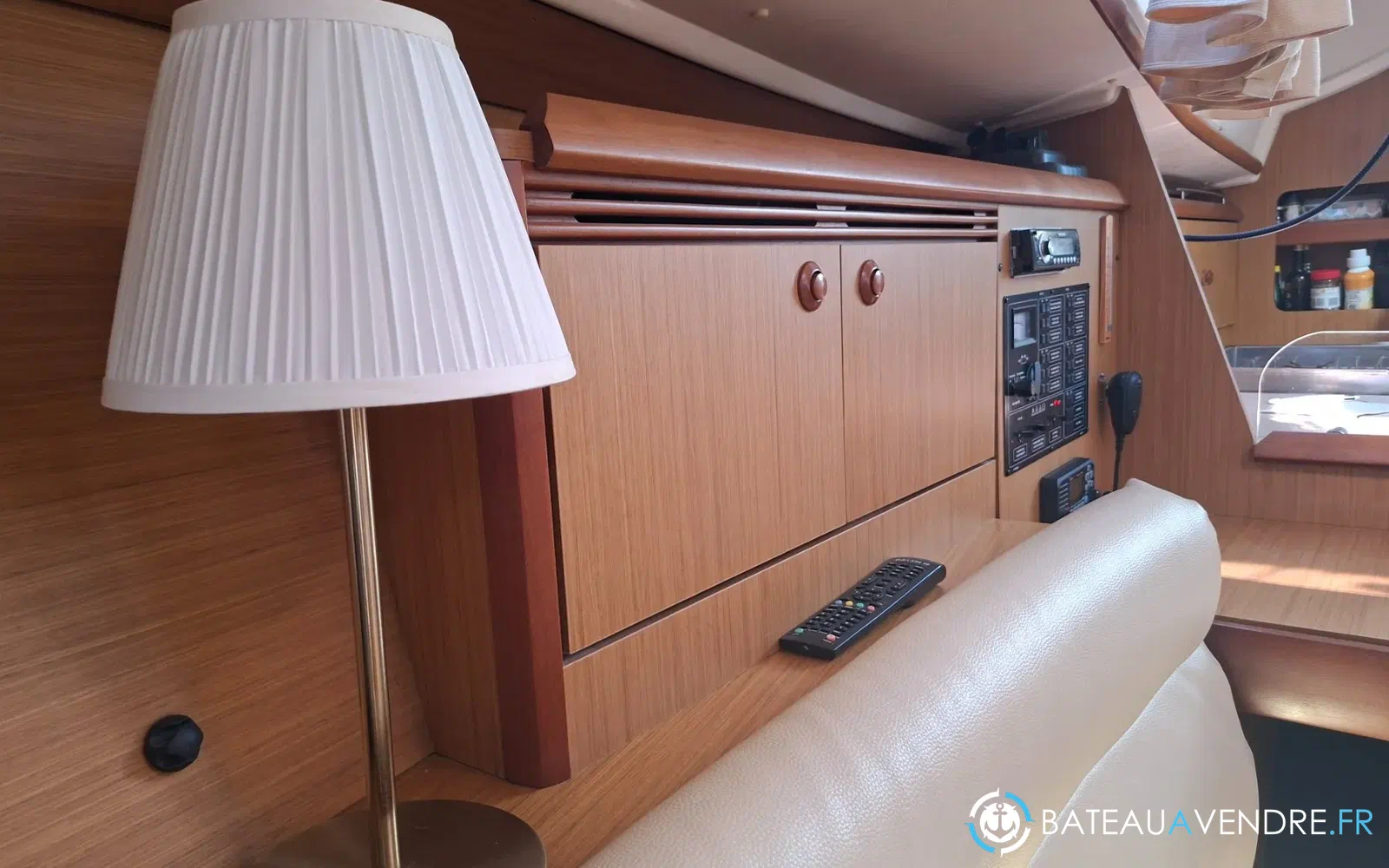 slider 11 Jeanneau Sun Odyssey 32
