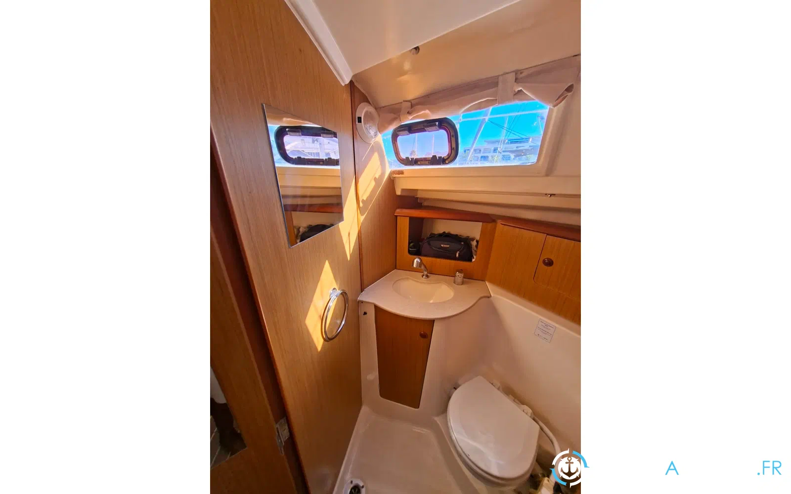 slider 16 Jeanneau Sun Odyssey 32