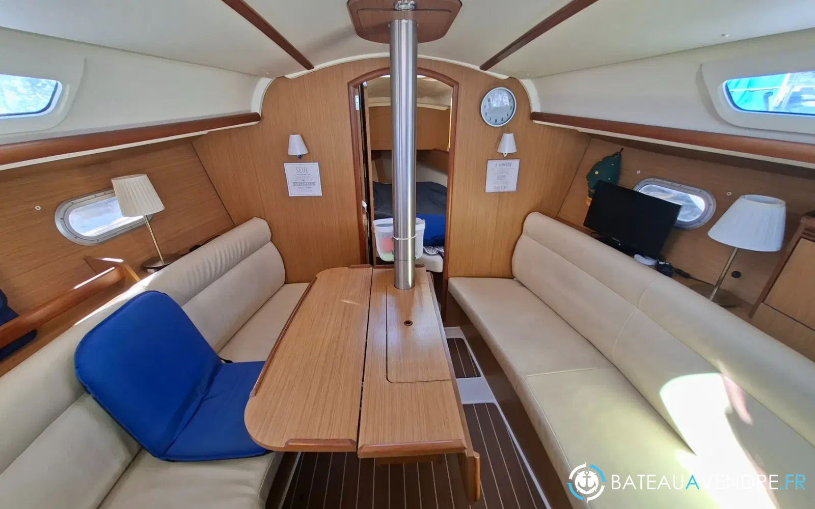 slider 18 Jeanneau Sun Odyssey 32