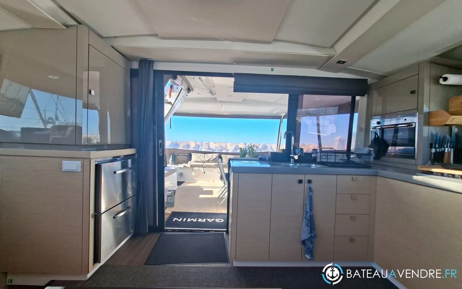 slider 13 Fountaine Pajot Lucia 40