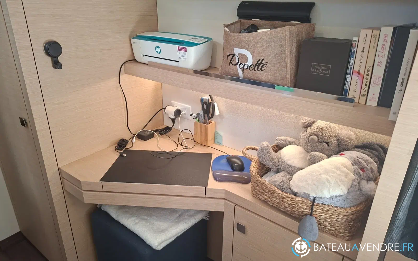 slider 20 Fountaine Pajot Lucia 40