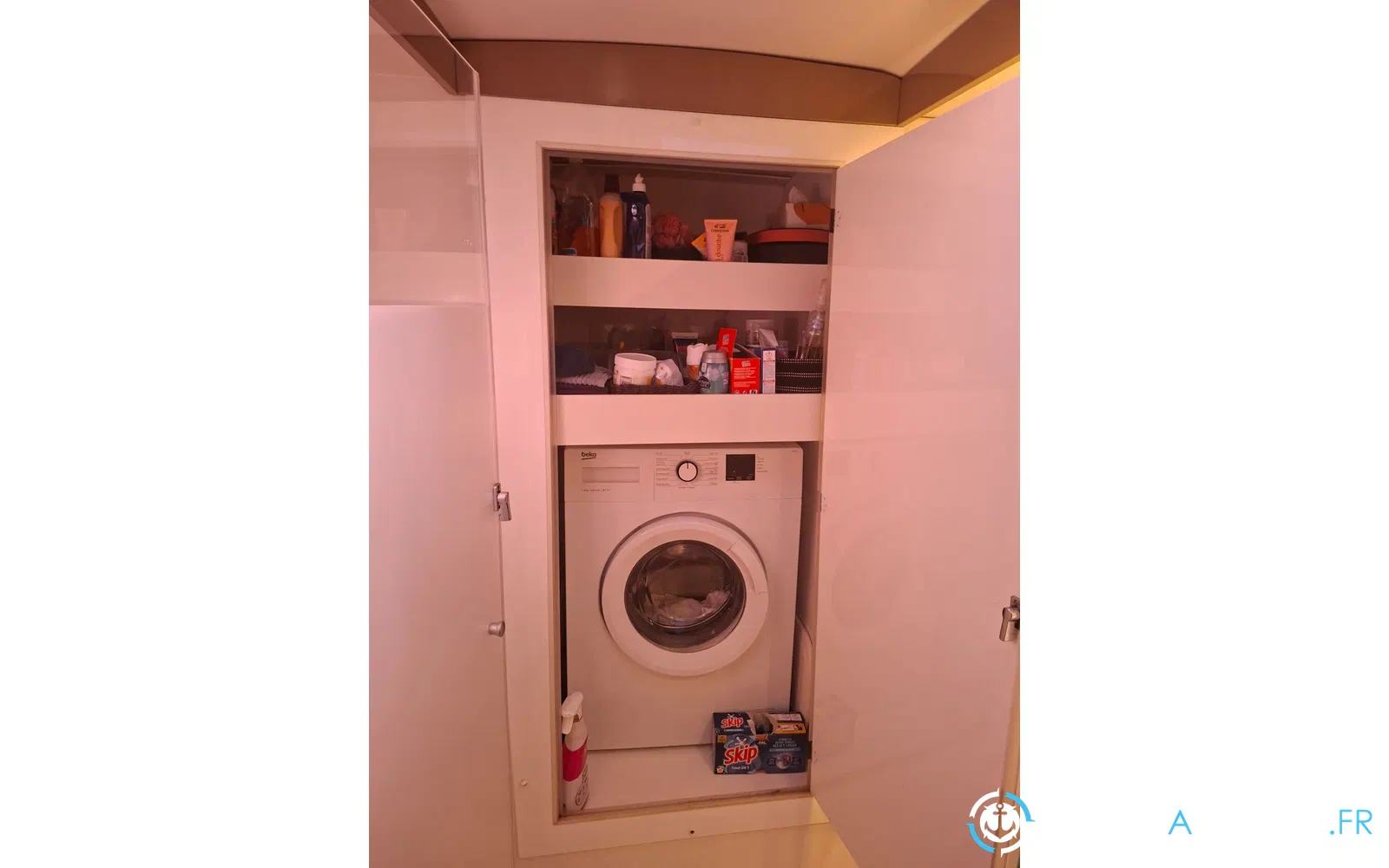 slider 22 Fountaine Pajot Lucia 40