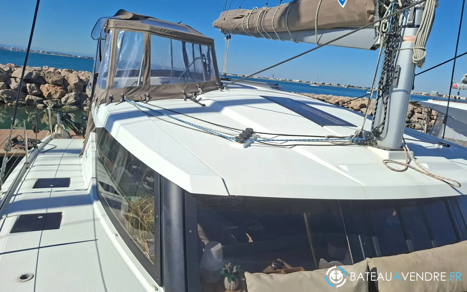 slider 5 Fountaine Pajot Lucia 40