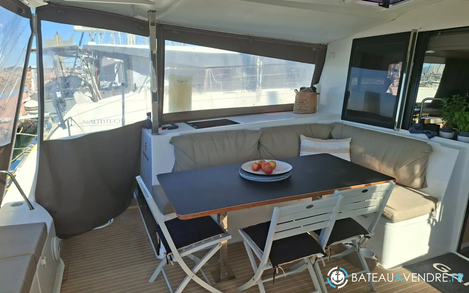 slider 8 Fountaine Pajot Lucia 40