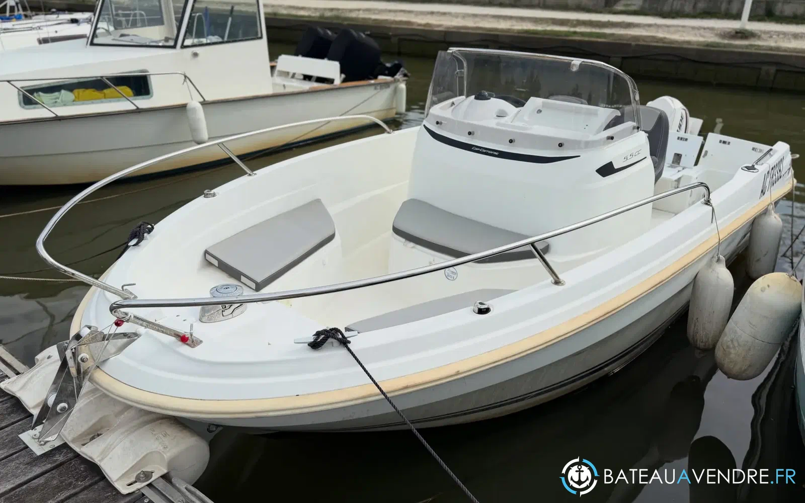 slider 1 Jeanneau Cap Camarat 5.5 CC Serie 2