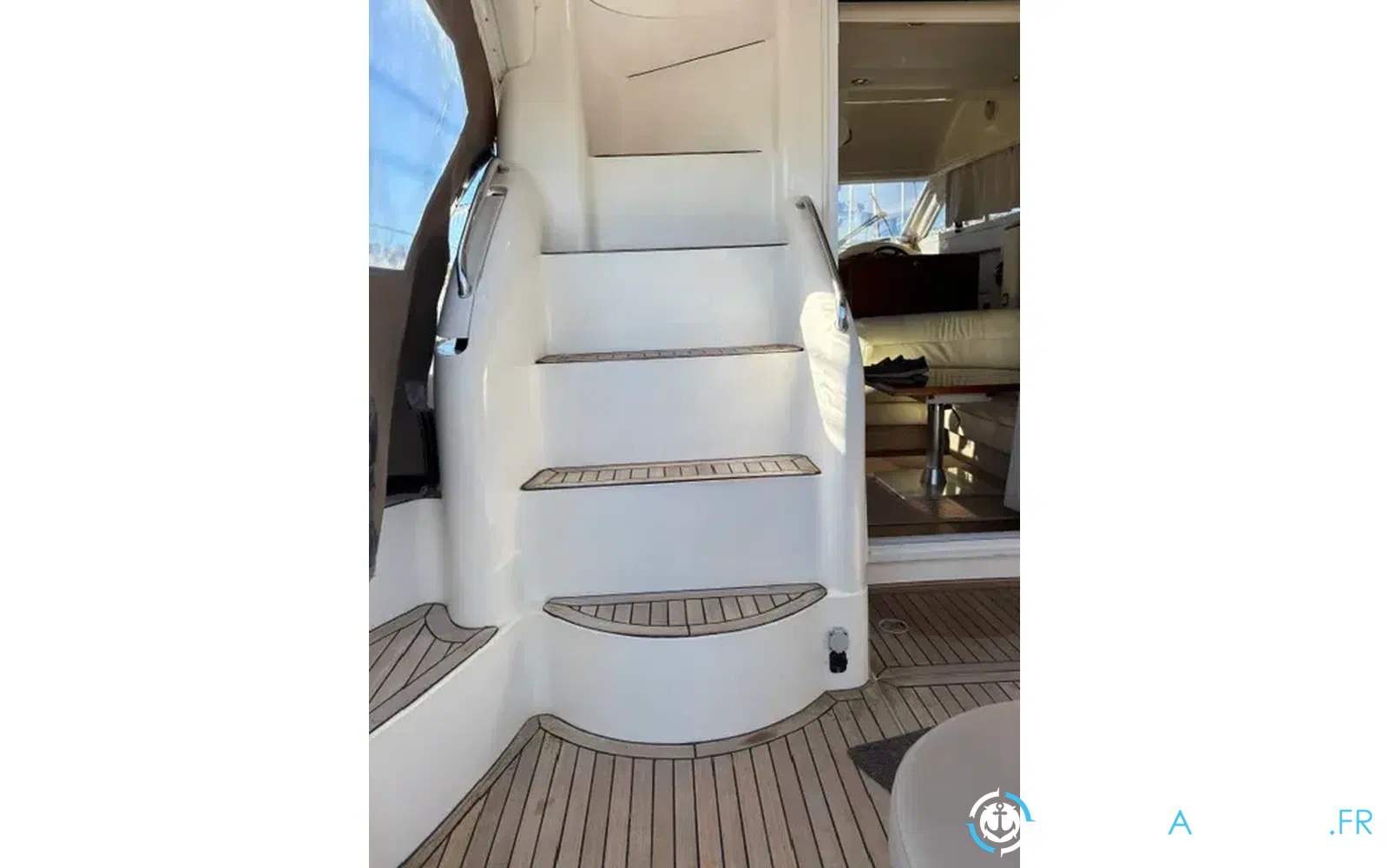 slider 10 Fairline Phantom 38