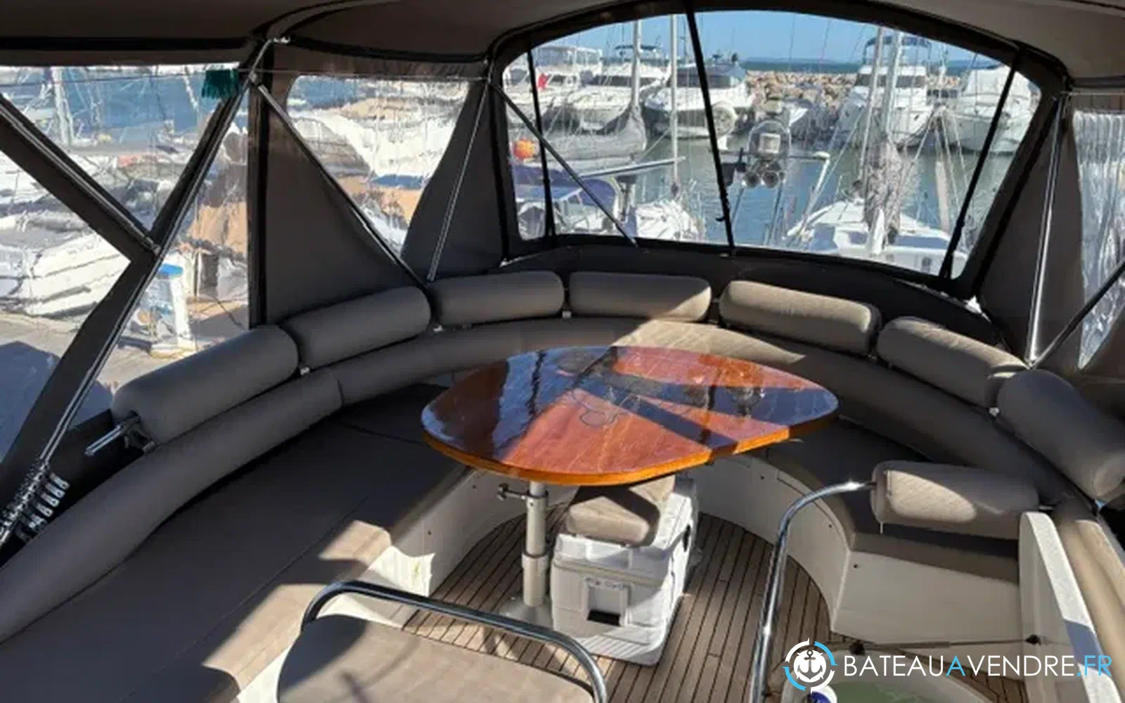 slider 12 Fairline Phantom 38