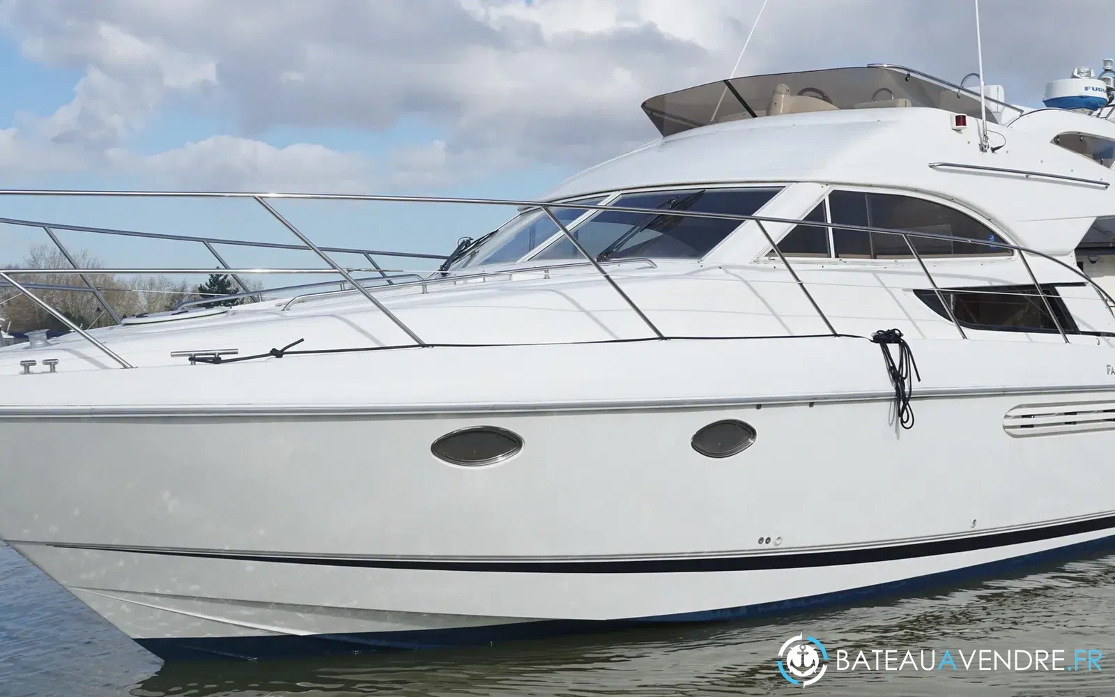 slider 0 Fairline Phantom 38
