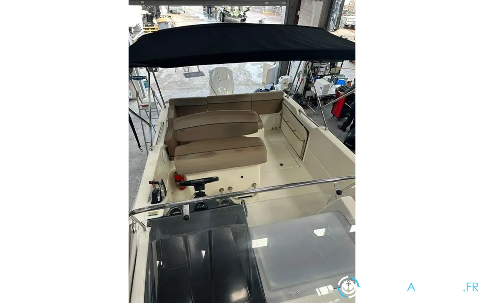 slider 16 Quicksilver Activ 755 Sundeck