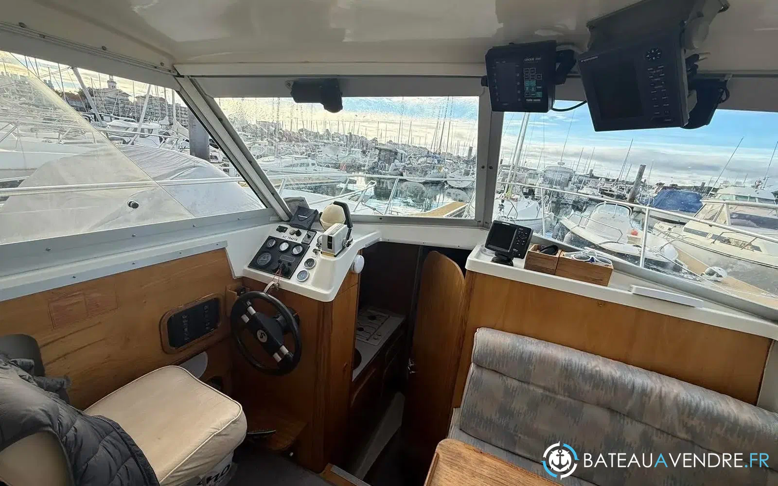 slider 13 Beneteau Antares 800