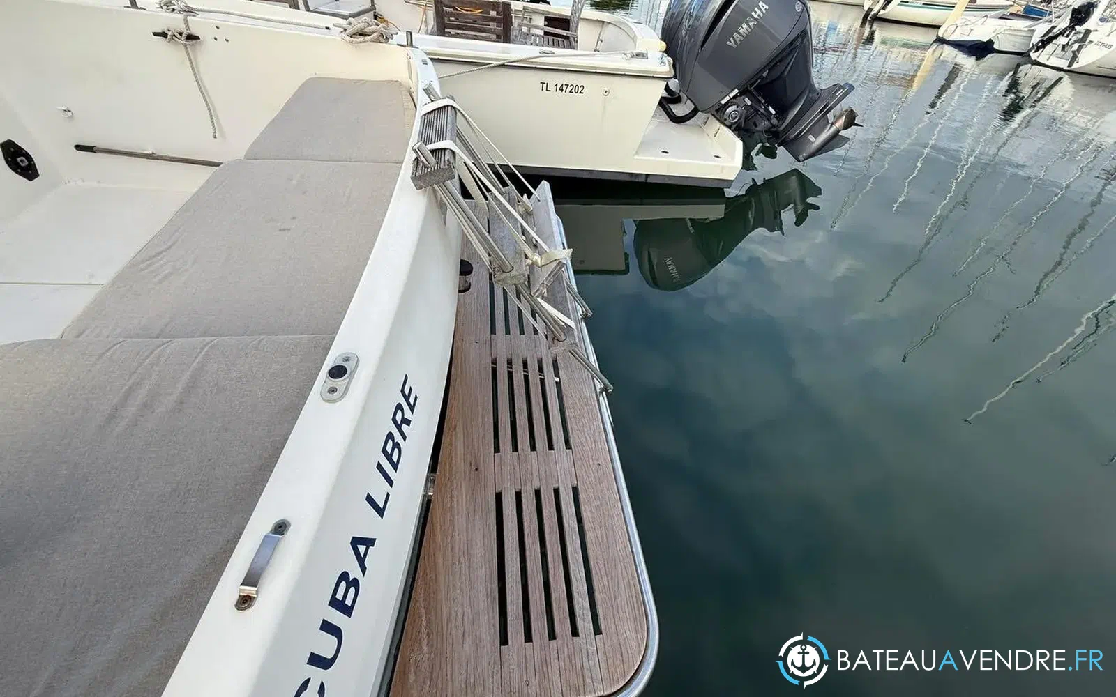 slider 3 Beneteau Antares 800