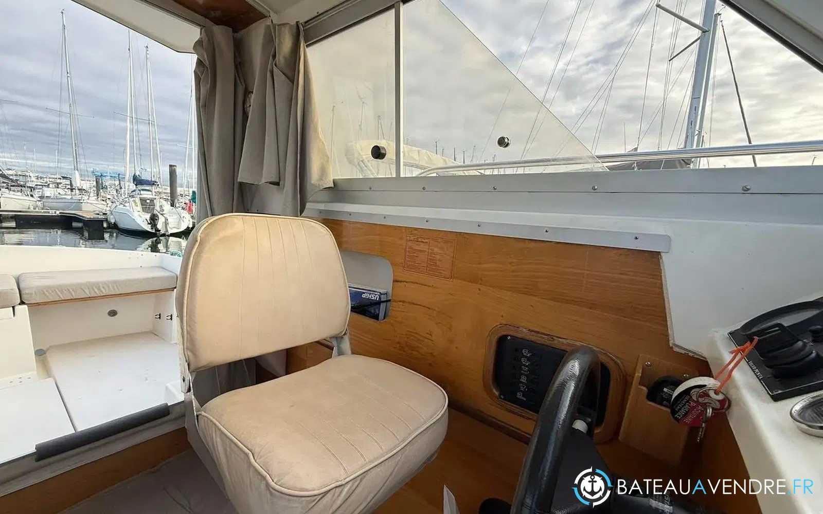 slider 11 Beneteau Antares 800