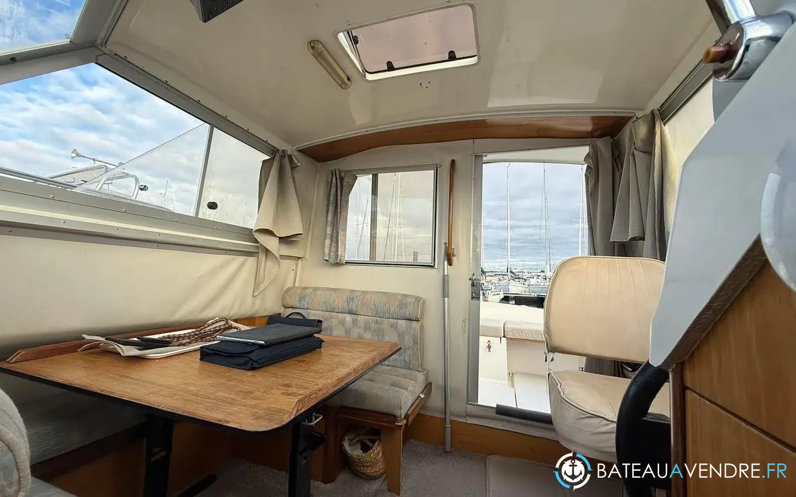 slider 14 Beneteau Antares 800