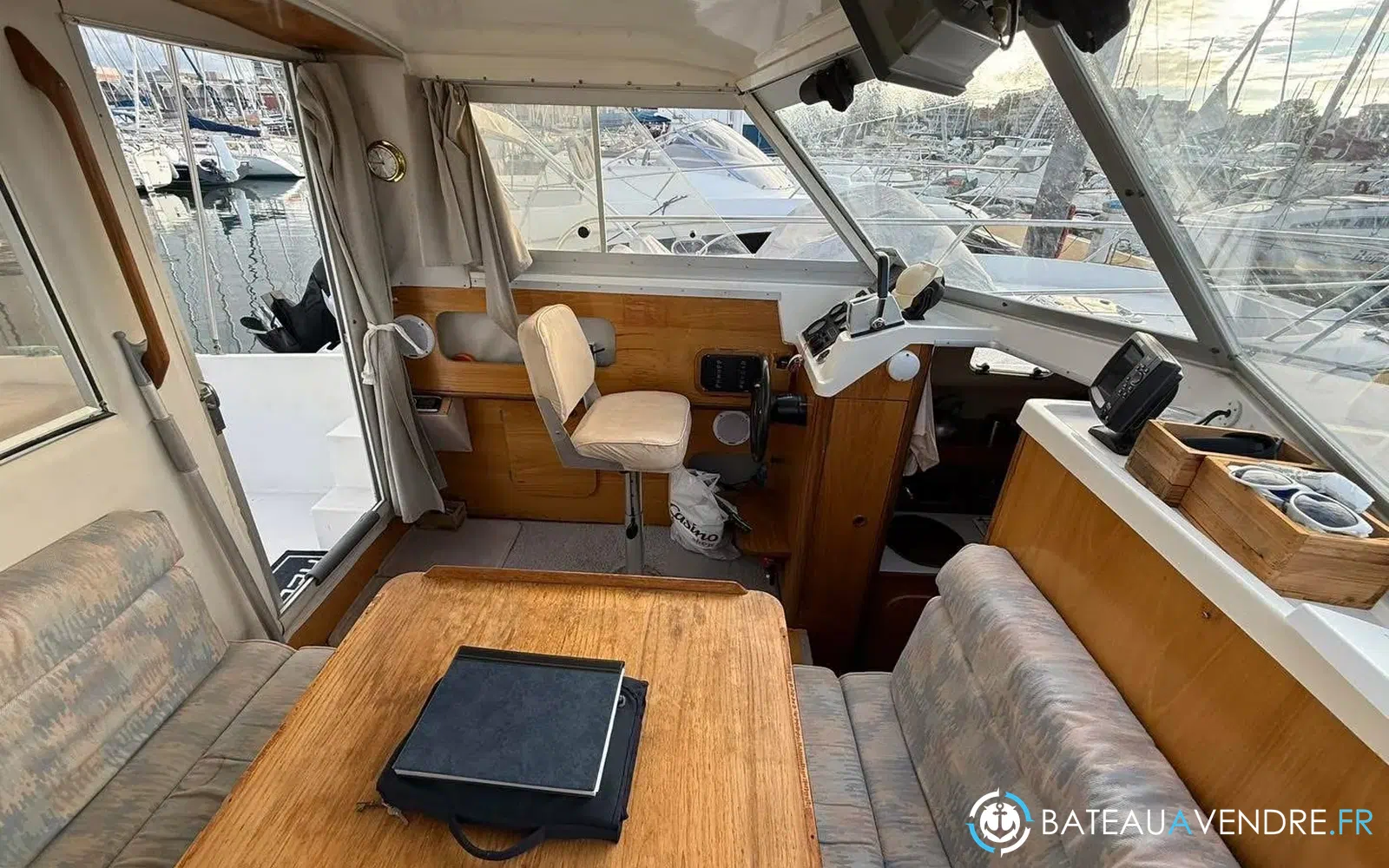 slider 15 Beneteau Antares 800